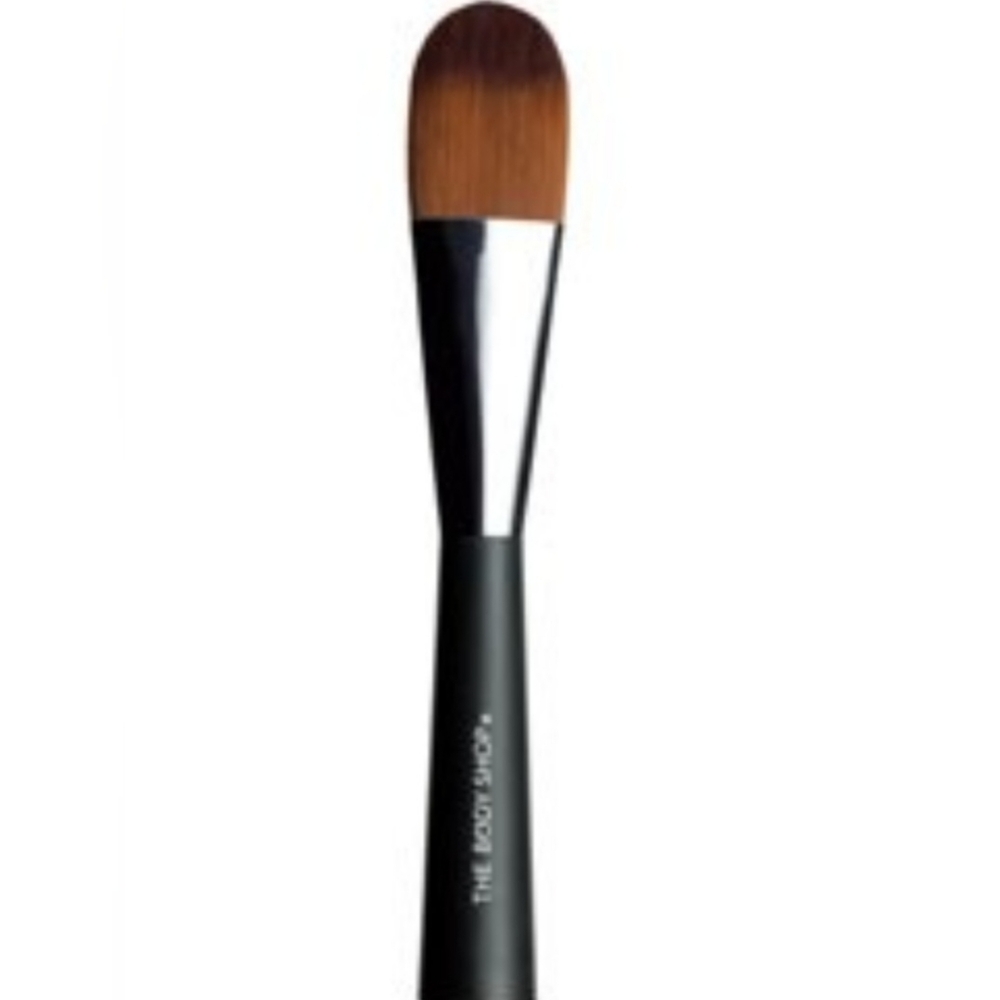 The Body Shop Foundation Brush
